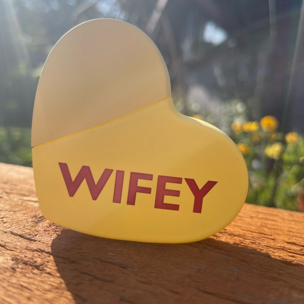 Kimoji Hearts WIFEY by KKW Fragrance Eau de Toilette 1 oz No Box perfume rare